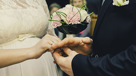 wedding-ceremony-rings