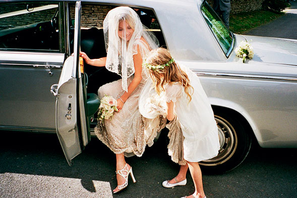 rols-royce-clasic-car-wedding-service-bride
